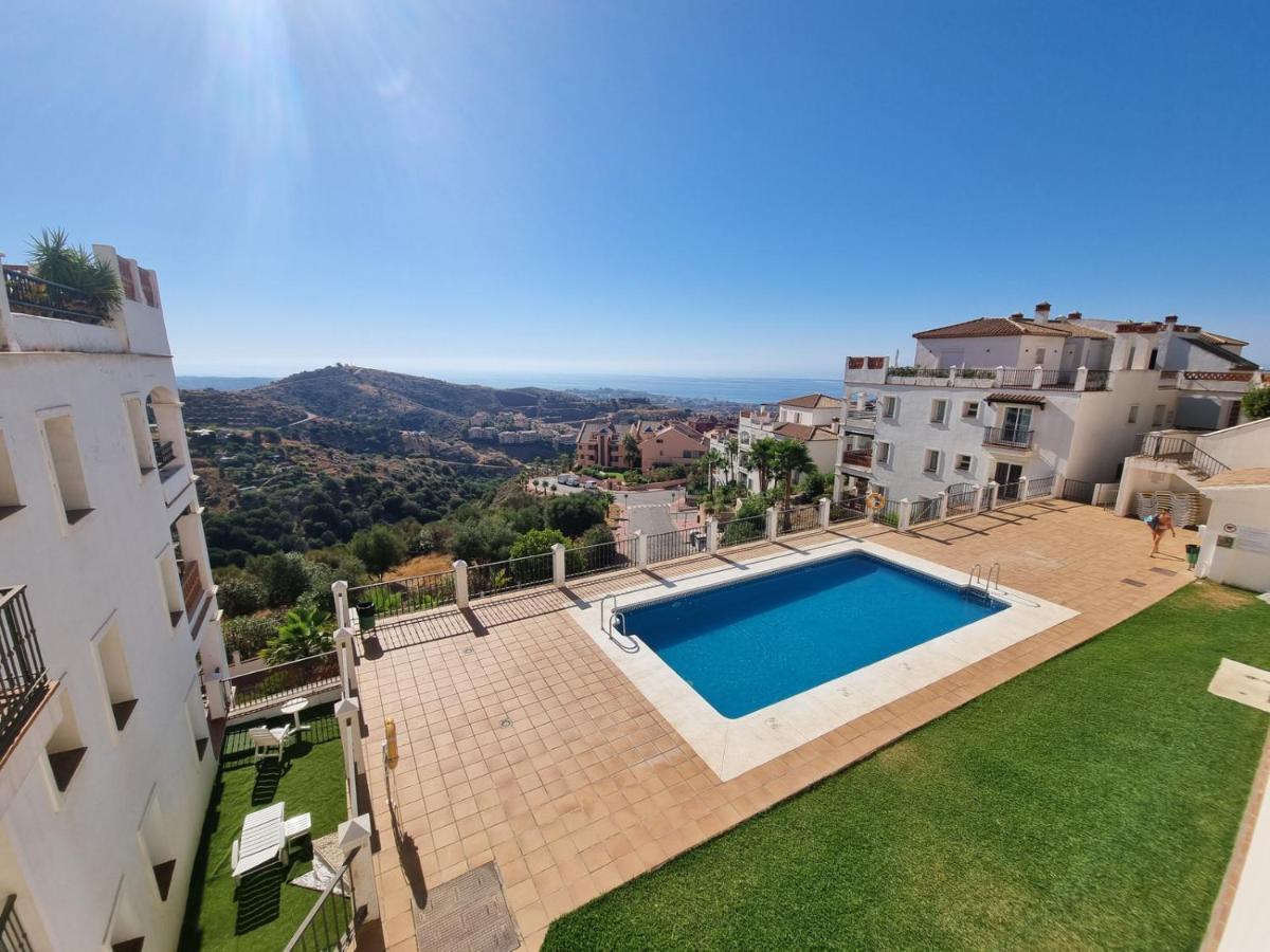 Elegant Apartment With Fantastic Views At The Top Of Calahonda Sitio de Calahonda المظهر الخارجي الصورة