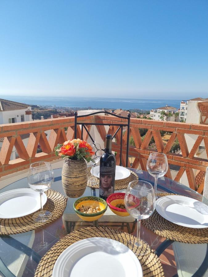 Elegant Apartment With Fantastic Views At The Top Of Calahonda Sitio de Calahonda المظهر الخارجي الصورة