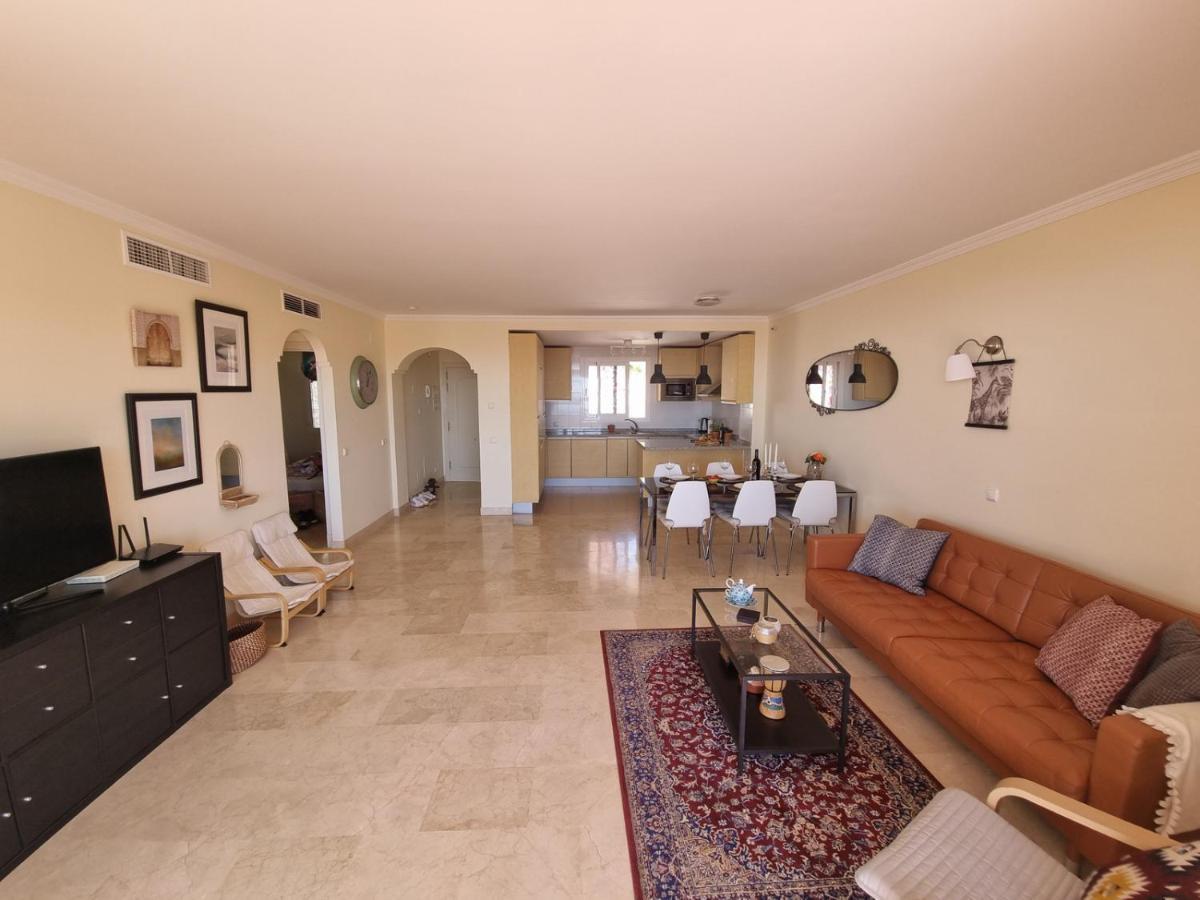 Elegant Apartment With Fantastic Views At The Top Of Calahonda Sitio de Calahonda المظهر الخارجي الصورة