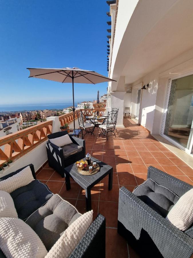 Elegant Apartment With Fantastic Views At The Top Of Calahonda Sitio de Calahonda المظهر الخارجي الصورة